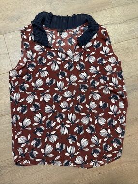 Ann Taylor Burgundy Floral Sleeveless Camisole with Navy Pleated Collar